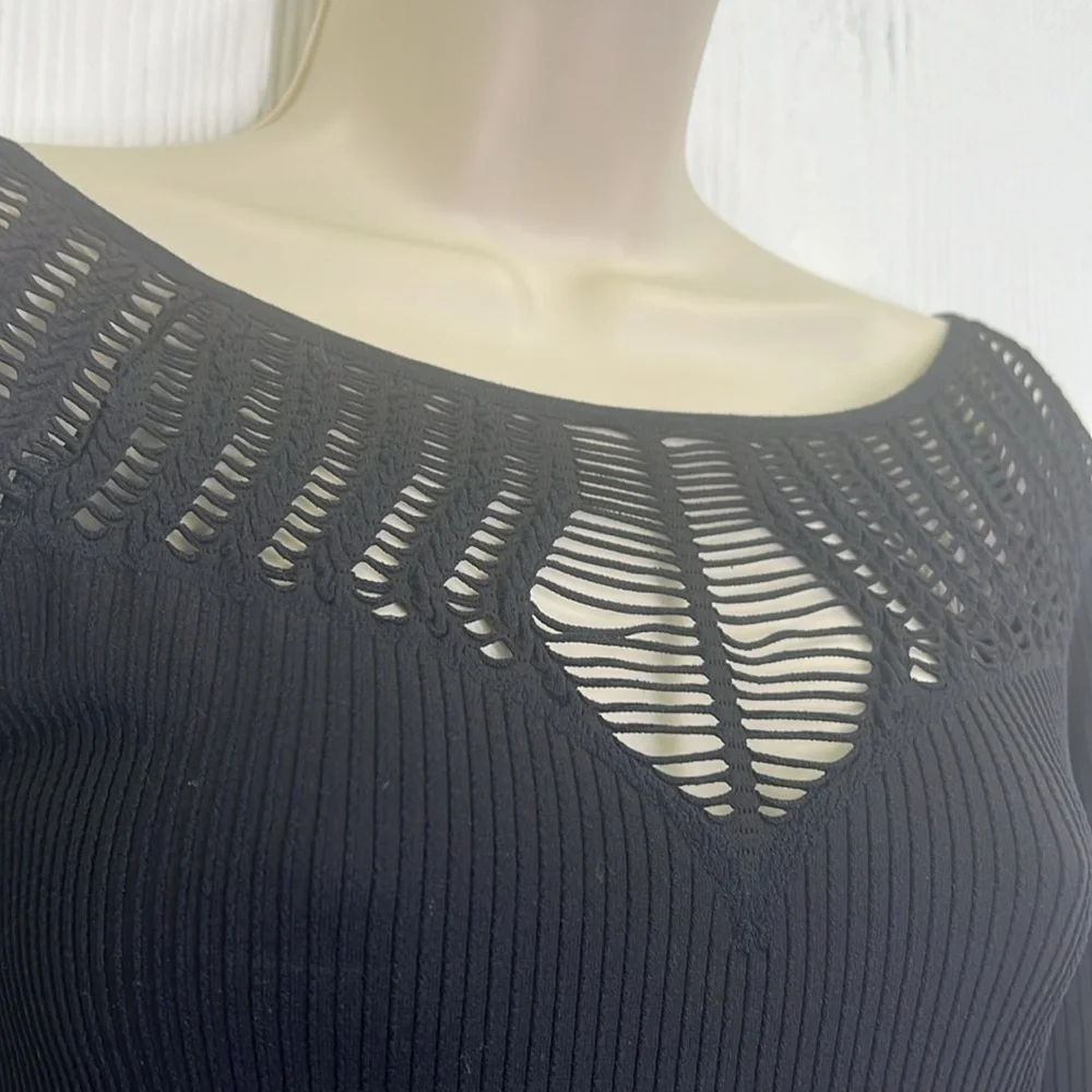Free People - Black Ribbed Form Fit Cutout Long Sleeve Top Size Medium/ Large